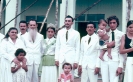 Padrinho Sebastião e grupo em frente a Igreja Cinco Mil - 1980